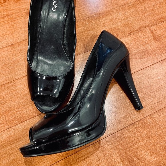 KSTUDIO platform and heels ladies shoes. Shinning black color. Size 9 - Picture 4 of 4